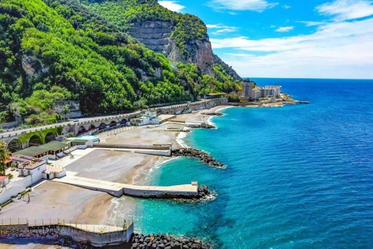 Apartament Il Rifugio Di Pozzano Castellammare di Stabia Zewnętrze zdjęcie